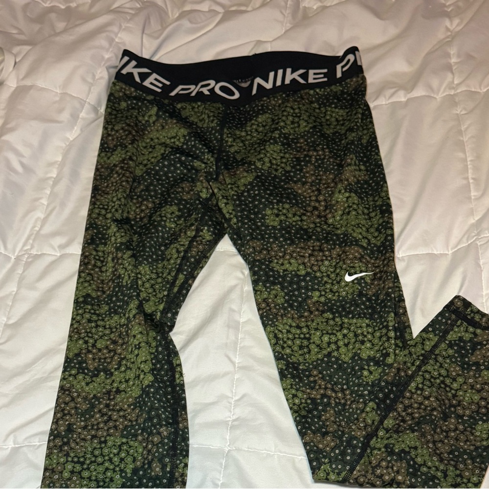 Nike Pro Leggings Size Large